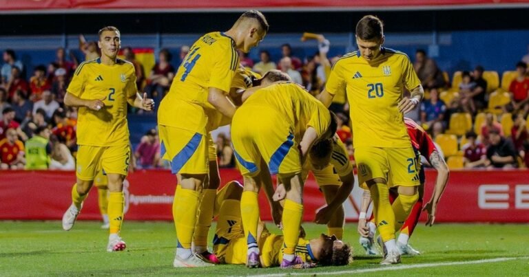 україна матчі